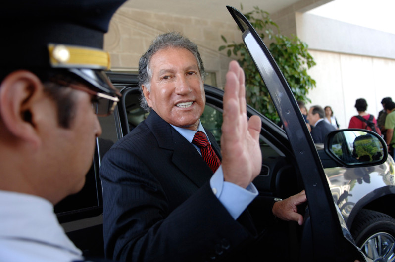 Aclaran que Arturo Montiel, solo está hospitalizado