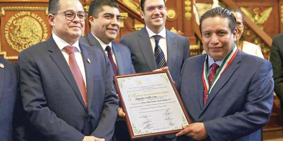 Fallece periodista Alejandro Cedillo por COVID-19 