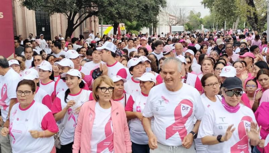 Conmemoran Día Internacional contra el Cáncer de Mama con ‘Caminata Rosa’