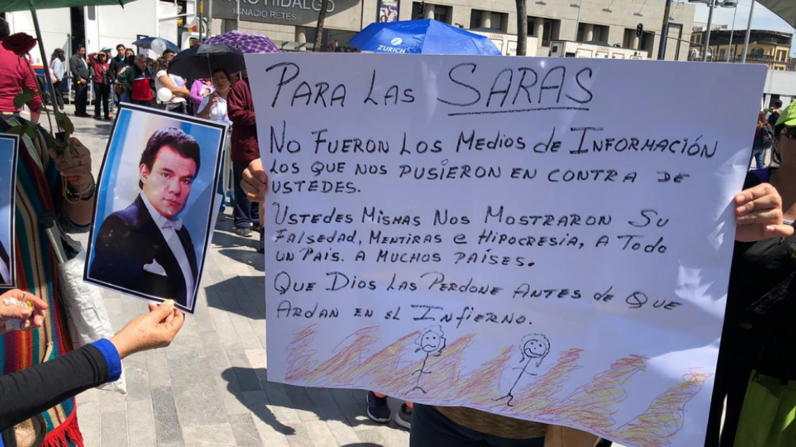 Rinden homenaje a José José en Ciudad de México