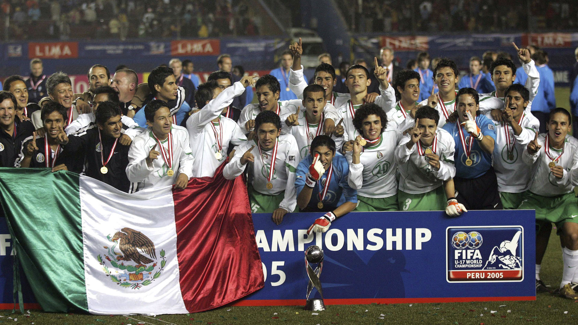 A doce años de la gloria mundial