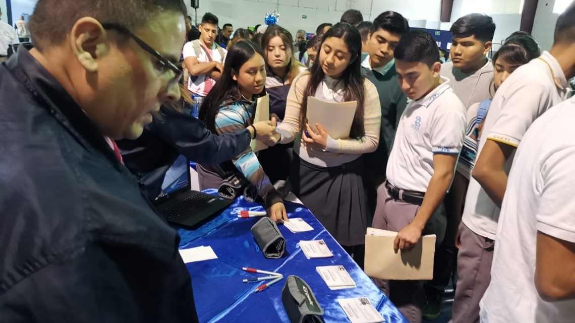 Beneficia CIVER a estudiantes con vinculación de empresas