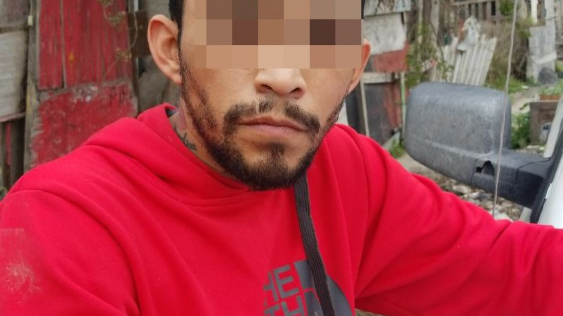 Aseguran camionetas y detienen a presuntos integrantes de grupo delincuente