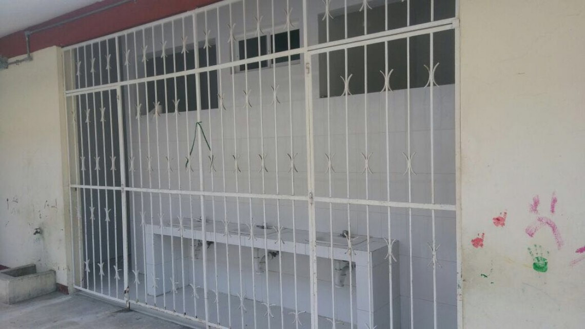 Roban más de 40 metros de tubería kinder en Madero