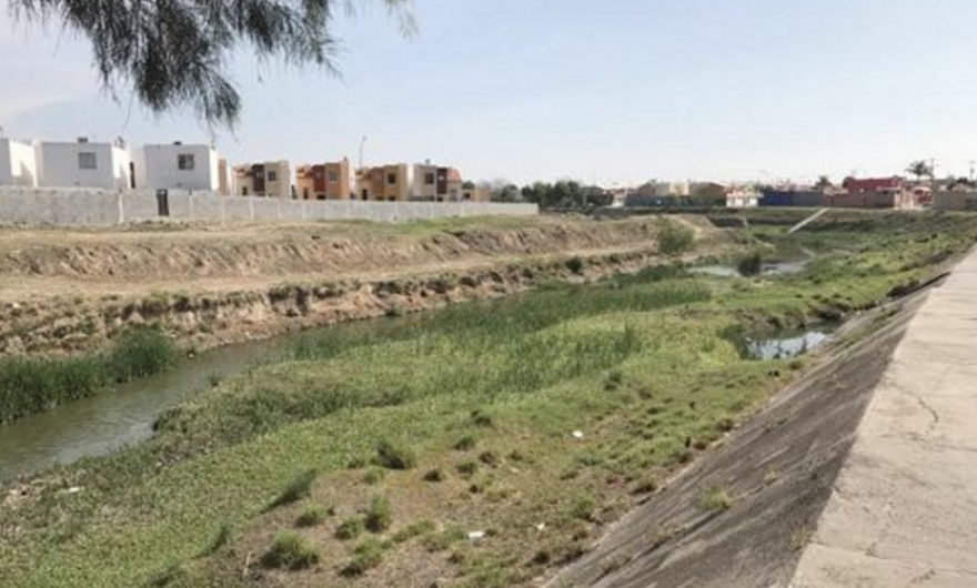 Limpian arroyo "El Coyote" en Nuevo Laredo