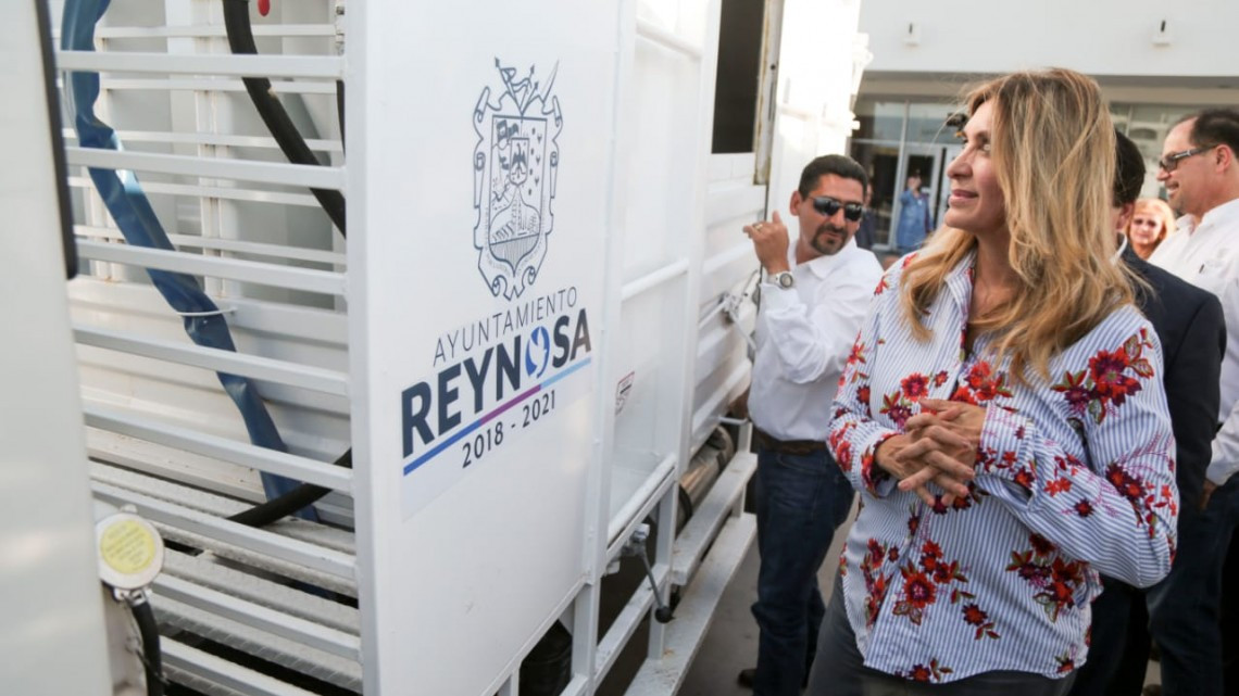 Entrega Alcaldesa equipamiento a dependencias municipales