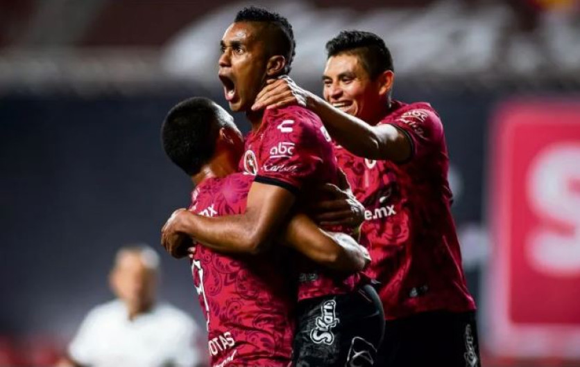 Xolos se impone de local frente al Toluca 