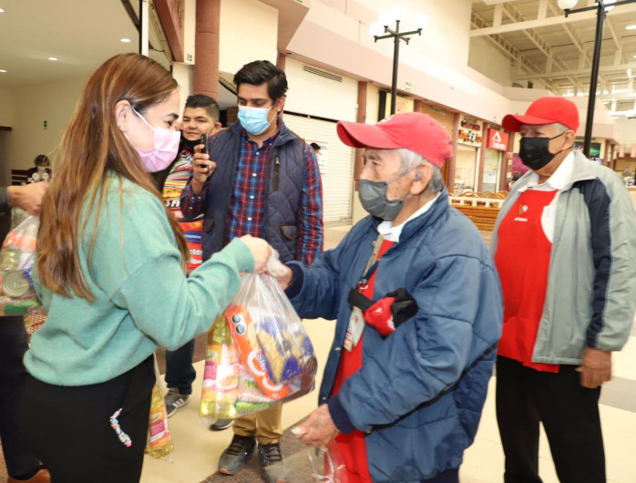 Apoya DIF Reynosa a abuelitos empacadores