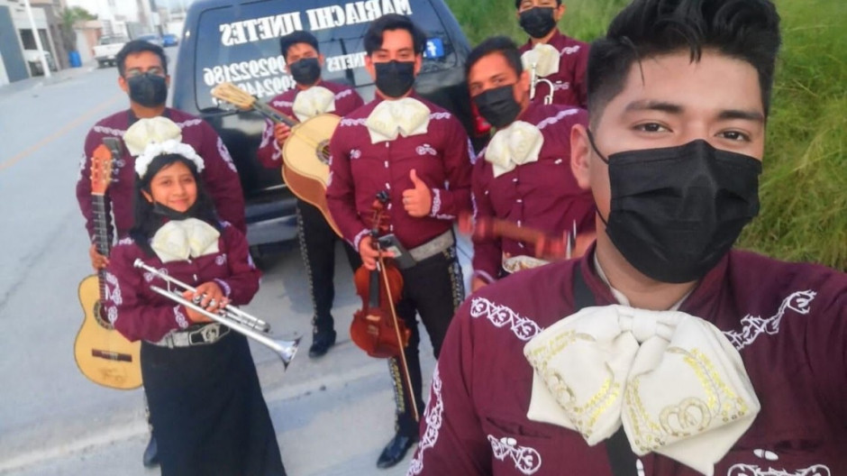 Noches mexicanas caseras, esperanza de mariachis en fiestas patrias.