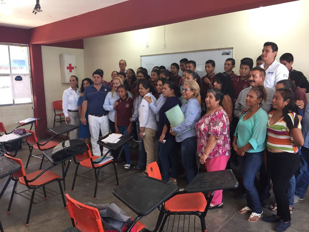 Apoyan el programa escuela de verano.