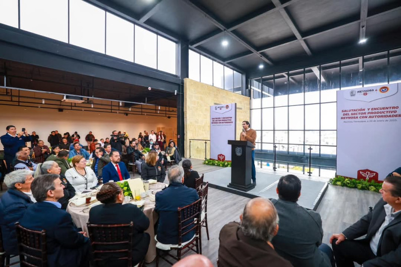 Muestra de unidad encuentro de Carlos Peña Ortiz y sector productivo de Reynosa