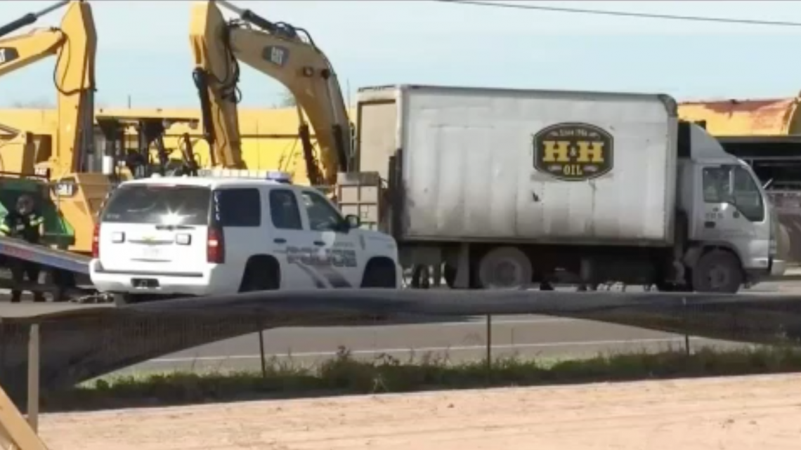 Motociclista pierde la vida tras choque con camión