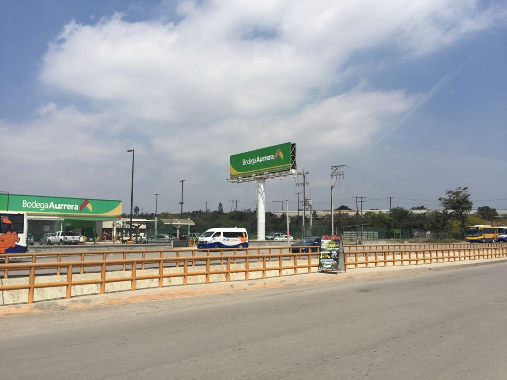 Promueven instalación de tiendas ancla y cines