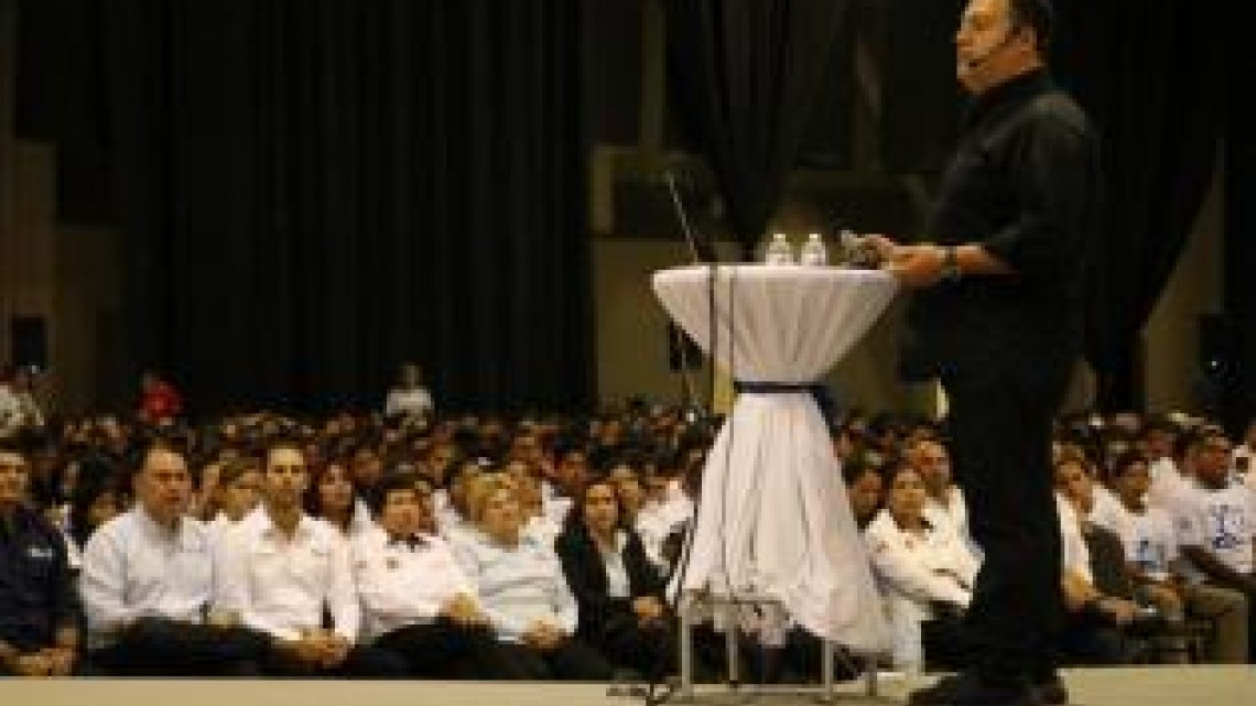 Alcaldesa asiste a la conferencia de "Pablo Escobar, una Historia para no repetir"