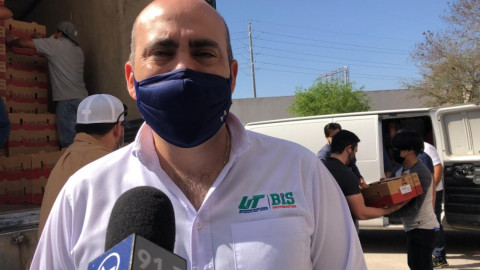 Donan 26 toneladas de tomate a más de 100 asociaciones civiles