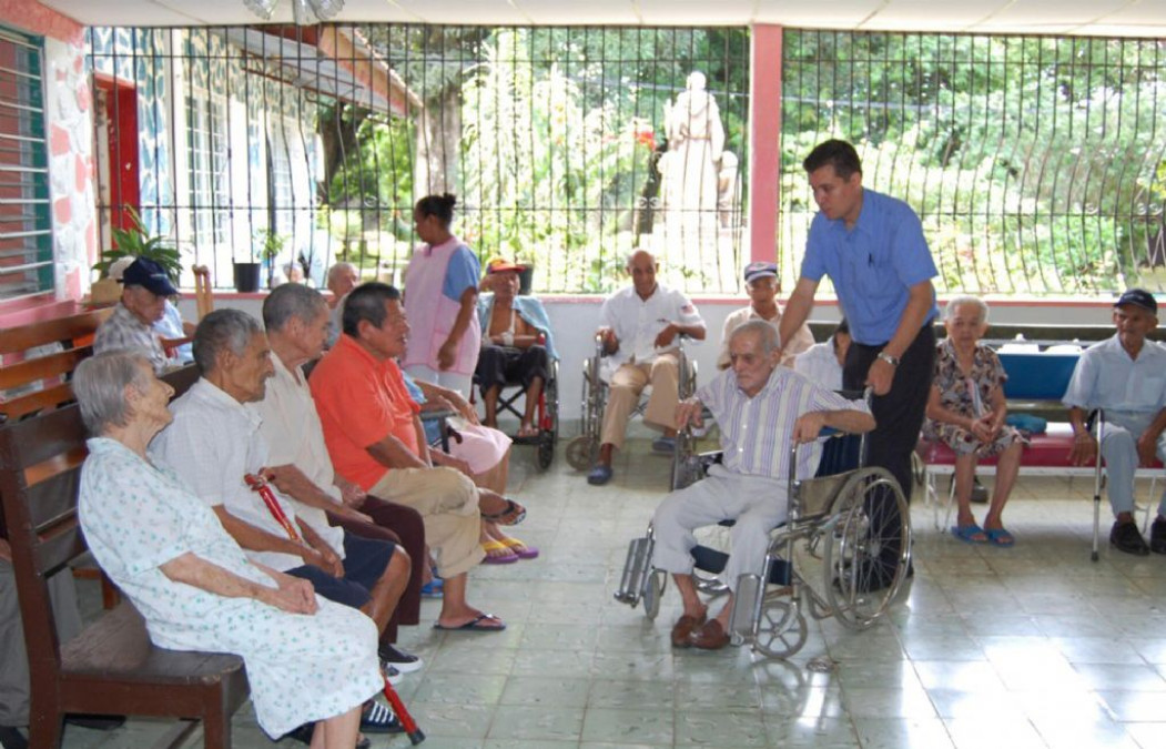 Fallecen dos residentes por brote de coronavirus en asilo de ancianos en CDMX 