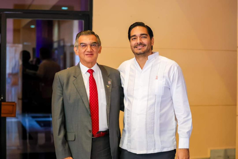 Presentó el Gobernador Américo Villarreal Anaya proyectos con el Gobierno de Carlos Peña Ortiz 