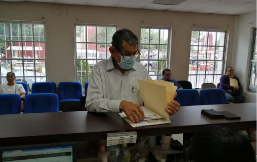 A pesar de restricciones en los puentes, sube demanda por pasaportes en la S.R.E.