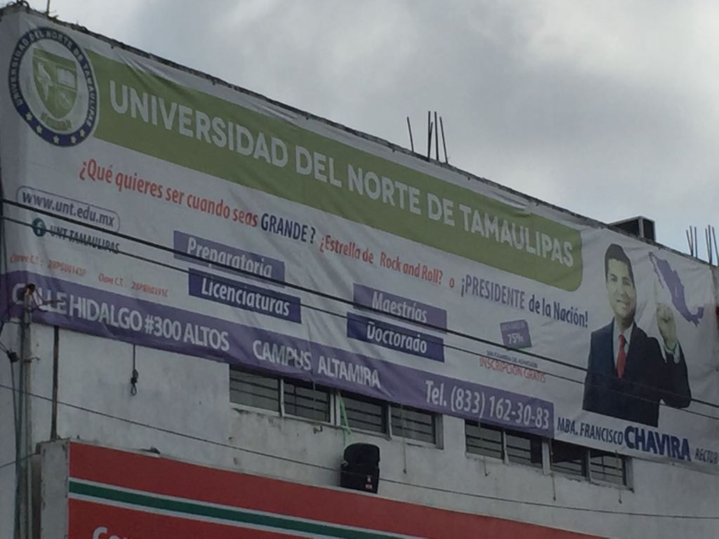 Buscan terminar con conflicto laboral en Escuela de Chavira