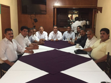 Pastores evangélicos oran por una jornada electoral en Paz