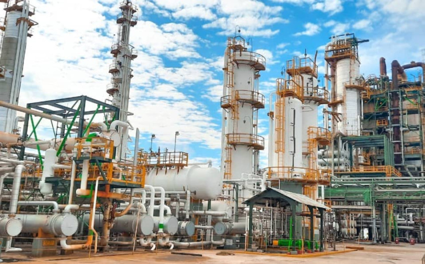 Un muerto y un desaparecido tras incendio en refinería Madero