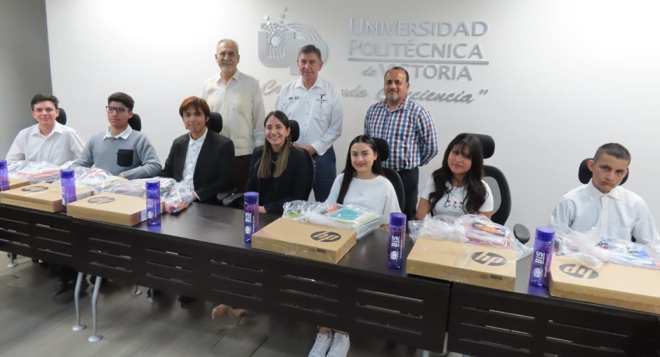 Entrega UPV becas de excelencia a estudiantes de nuevo ingreso