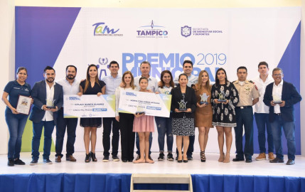 Premia Chucho Nader a deportistas más destacados de Tampico