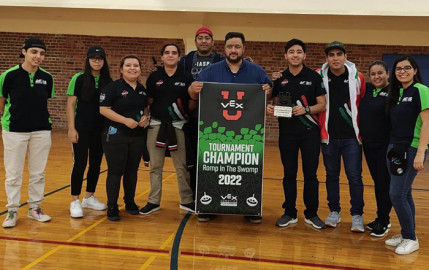 Jóvenes de Matamoros ganan Torneo Internacional de Robótica