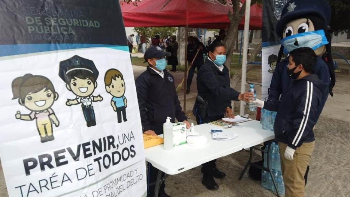 Dentro del programa “Prevenir, una Tarea de Todos”, jóvenes realizaron trabajos de limpieza