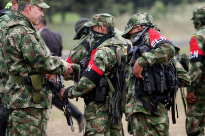 Cinco soldados muertos tras ataque del ELN a caravana militar en Colombia