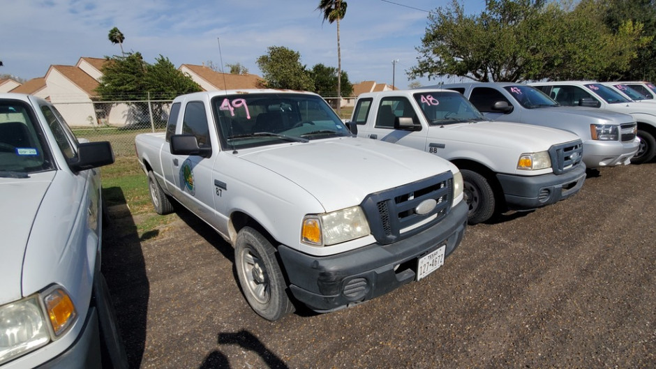 Condado de Hidalgo subastará excedente de vehículos y equipos