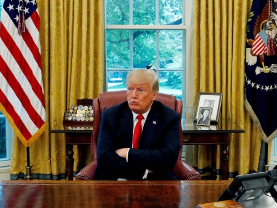 Trump niega planes para retirar acceso a información a Obama