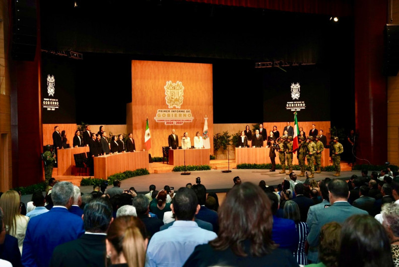 Reconoce IP trabajo de Carmen Lilia Canturosas en su primer informe de gobierno