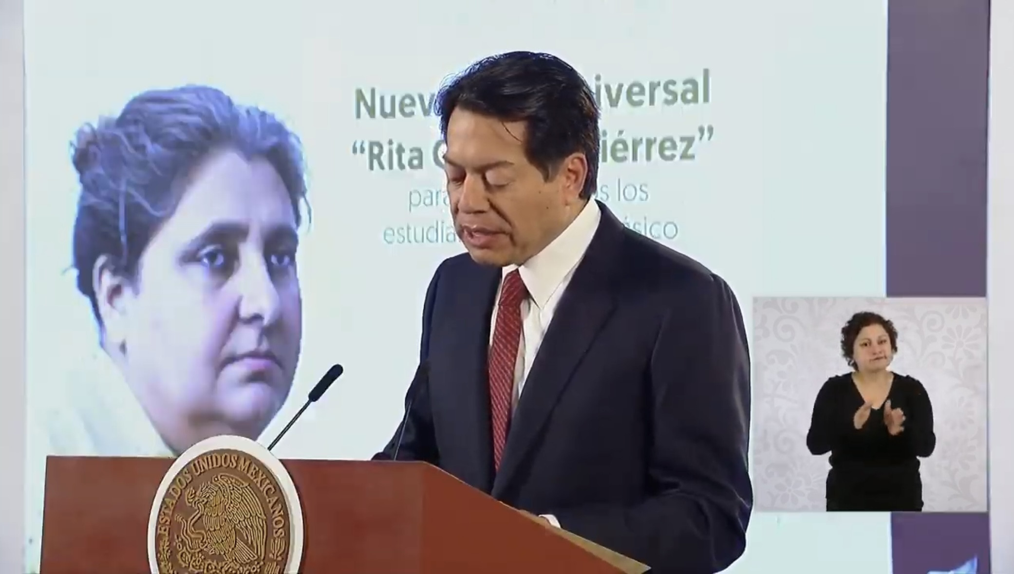 Mario Delgado anuncia nueva beca universal para estudiantes de nivel básico