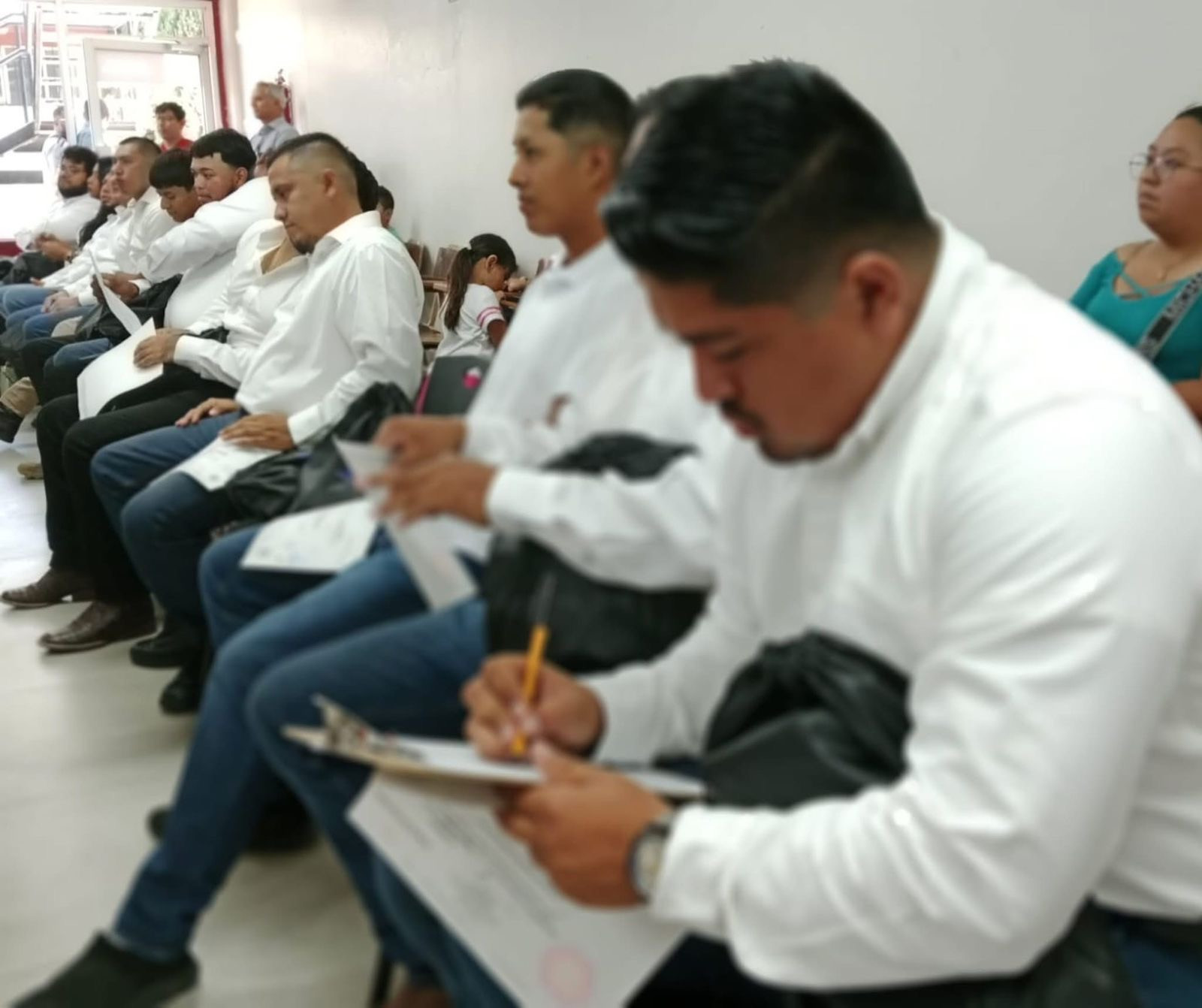 Gradúan operadores para el autotransporte de  carga