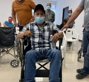 Entrega DIF Reynosa sillas de ruedas 