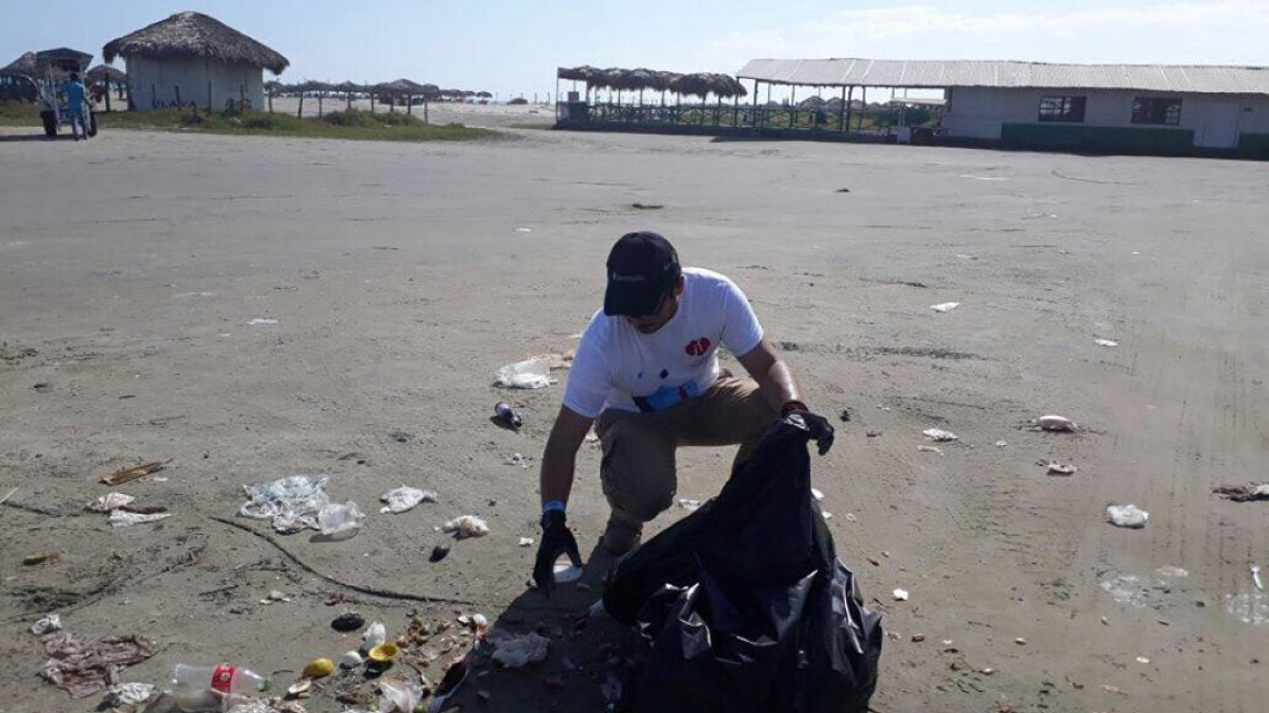 Realizan jornada de Limpieza y Embellecimiento en Playa Miramar 