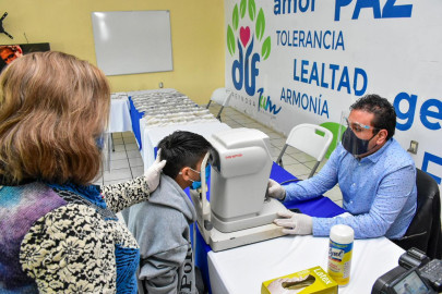 DIF Reynosa llevó campaña oftalmológica al CAMEF