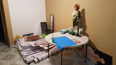 PGR atrae indagatoria en Laredo, tras hallazgo de pancartas y armamento