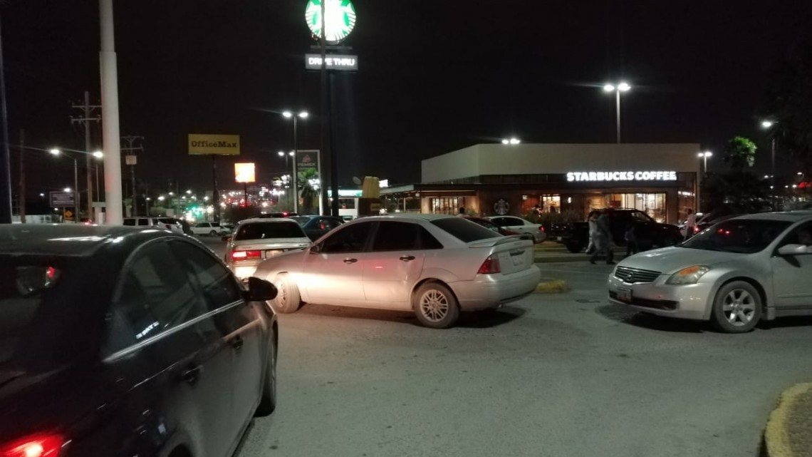 Continúan largas filas en gasolineras de Reynosa