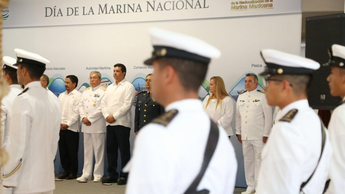 Andrés Zorrilla felicita a marinos por su día y su trabajo 