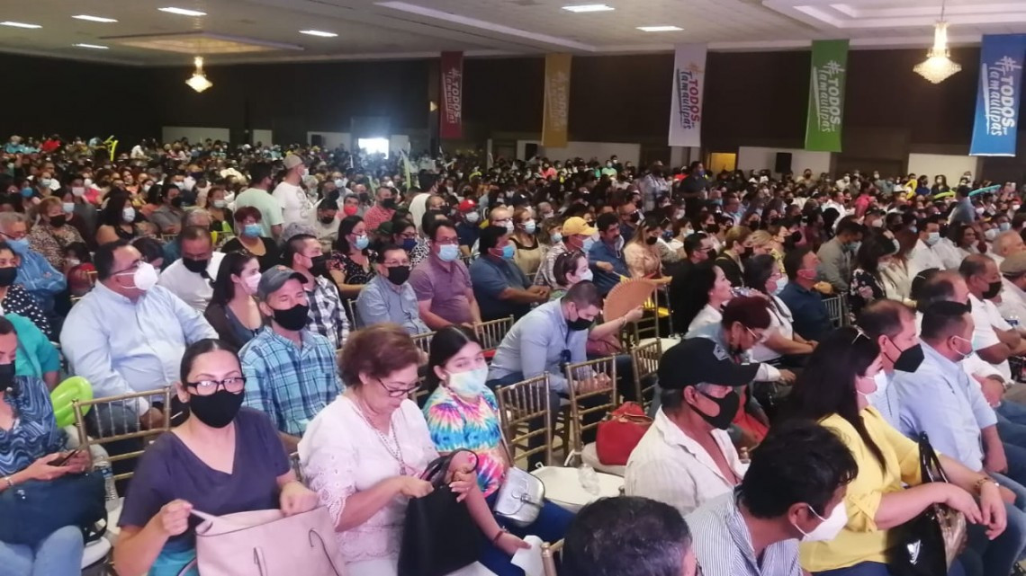 Concentra "El Truco" a miles de personas en Matamoros