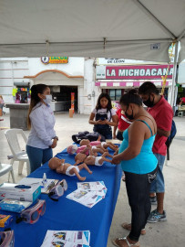 Ayuntamiento y DIF concientizan a jóvenes sobre alcoholismo y embarazo no deseado