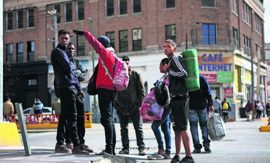 Abrirá EU centros para migrantes en Colombia y Guatemala