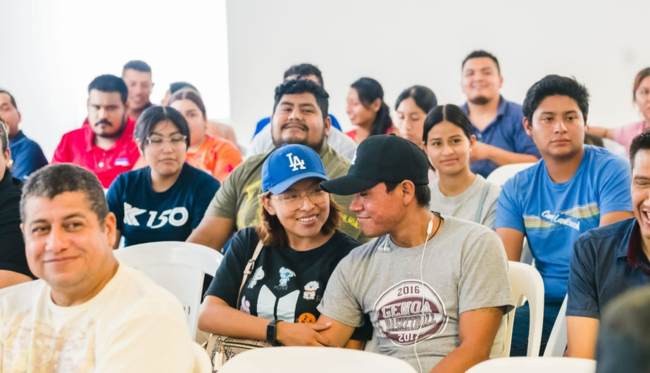 Reciben parejas pláticas pre matrimoniales
