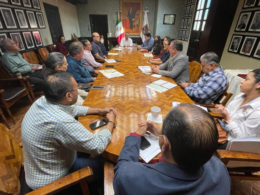 Recursos de Repuve se aplicarán en rehabilitación de tres vialidades, anuncia SEDUE en reunión de gabinete