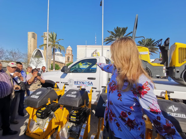 Entrega Ayuntamiento, equipo de trabajo y maquinaria a dependencias municipales