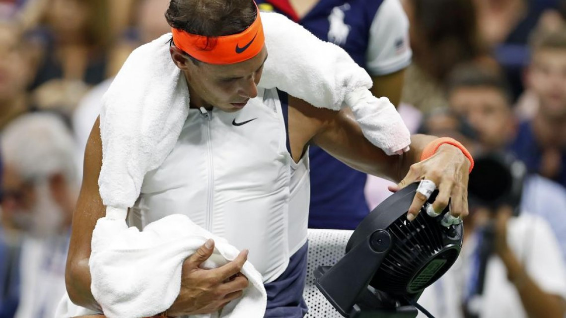 Nadal estrena su chaleco de hielo y pierde el set 0-6