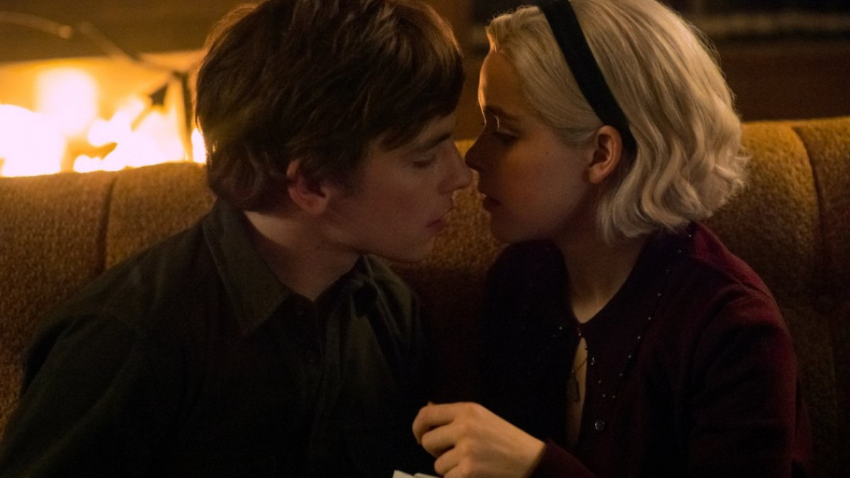 Lanzan fotos de "El mundo oculto de Sabrina", ¡Segunda temporada!