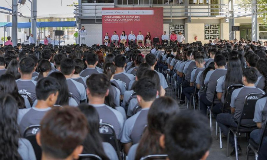 Inaugura Lucía Aimé junto a estudiantes el ciclo escolar de media superior en Tamaulipas